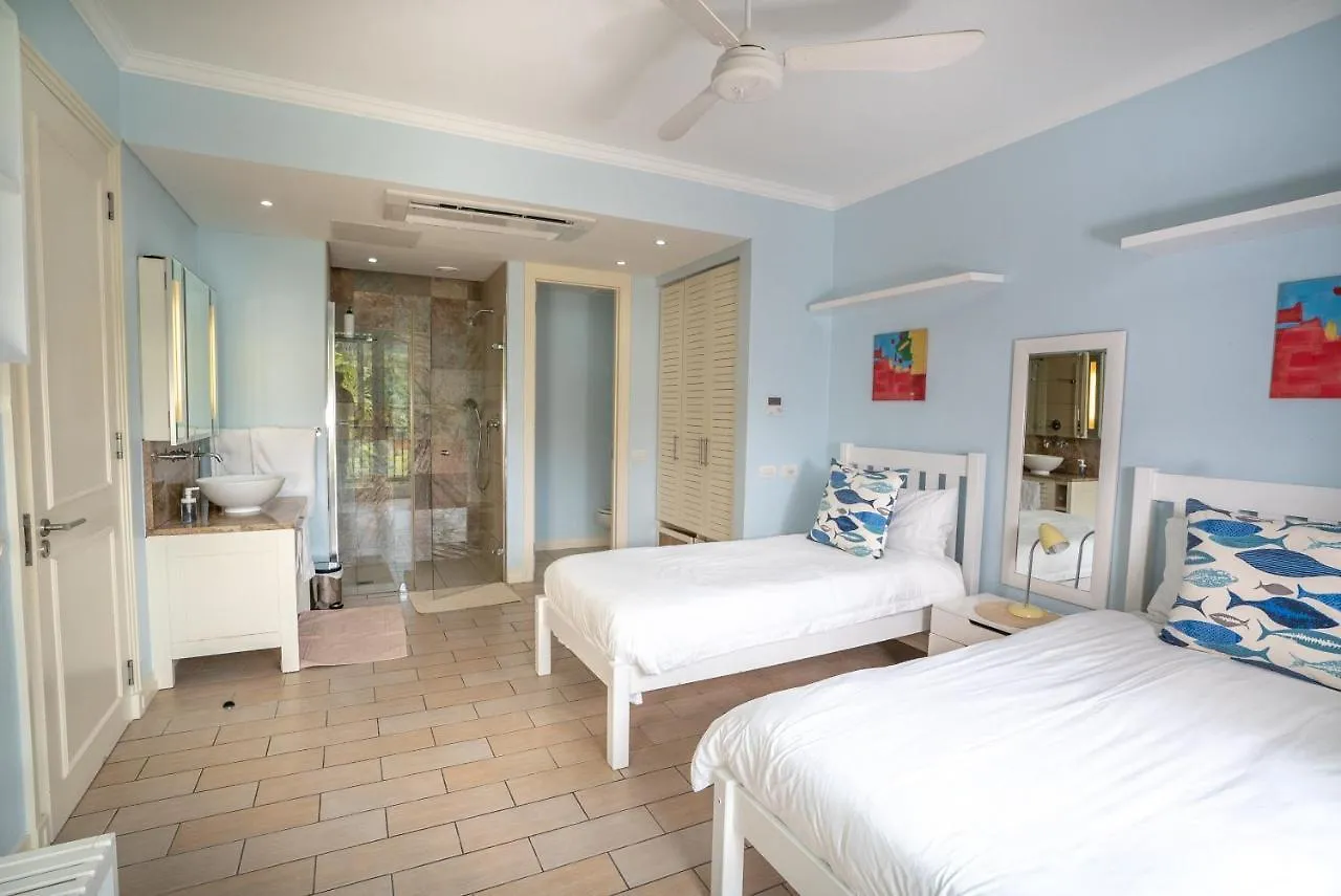 Aparthotel P146A13 - Eden Island Self Catering Apartment Self Check In